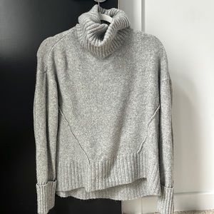 H&M Sweater